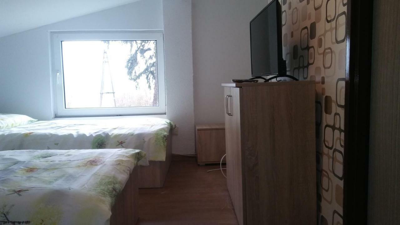 Villa Gosciniec Mariola Człuchów Esterno foto