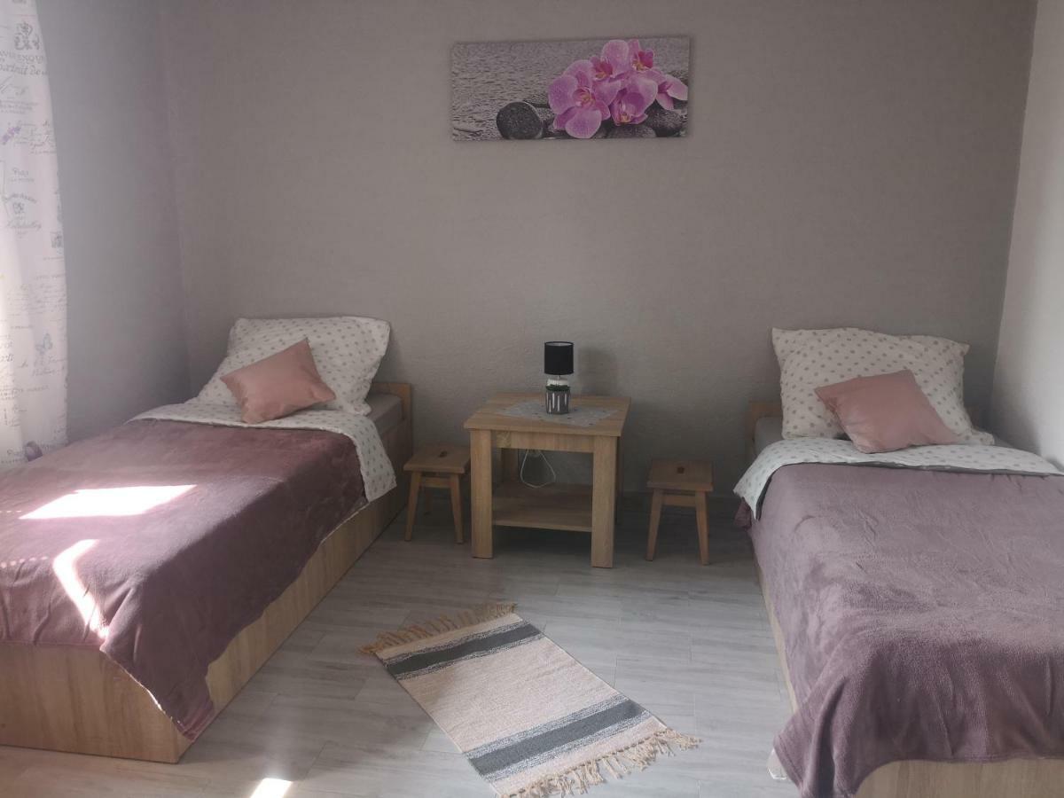 Villa Gosciniec Mariola Człuchów Esterno foto