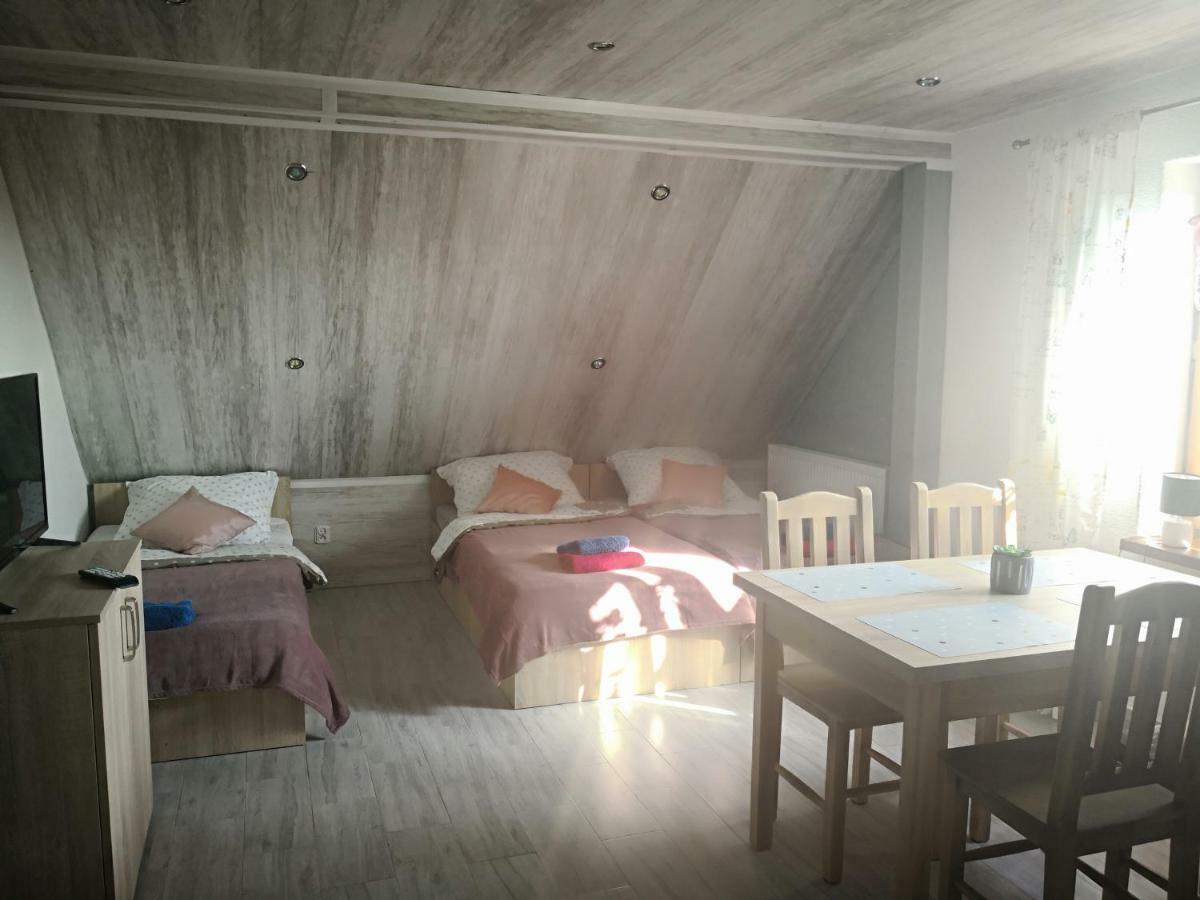 Villa Gosciniec Mariola Człuchów Esterno foto